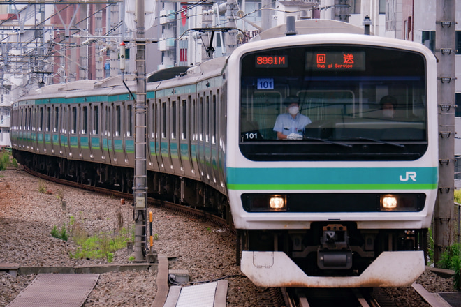 【JR東】E231系マト101編成東京総合車両センター入場回送を恵比寿駅で撮影した写真