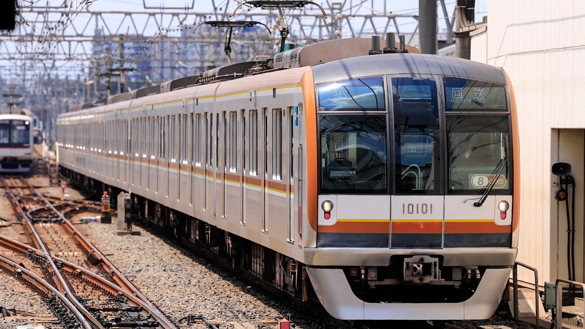 メトロ】10000系10101Fが8連となり新木場へ回送 |2nd-train鉄道ニュース