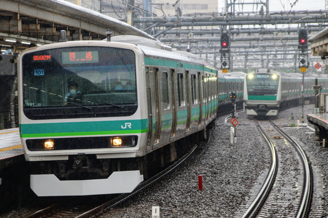 【JR東】E231系マト101編成東京総合車両センター出場回送を大崎駅で撮影した写真