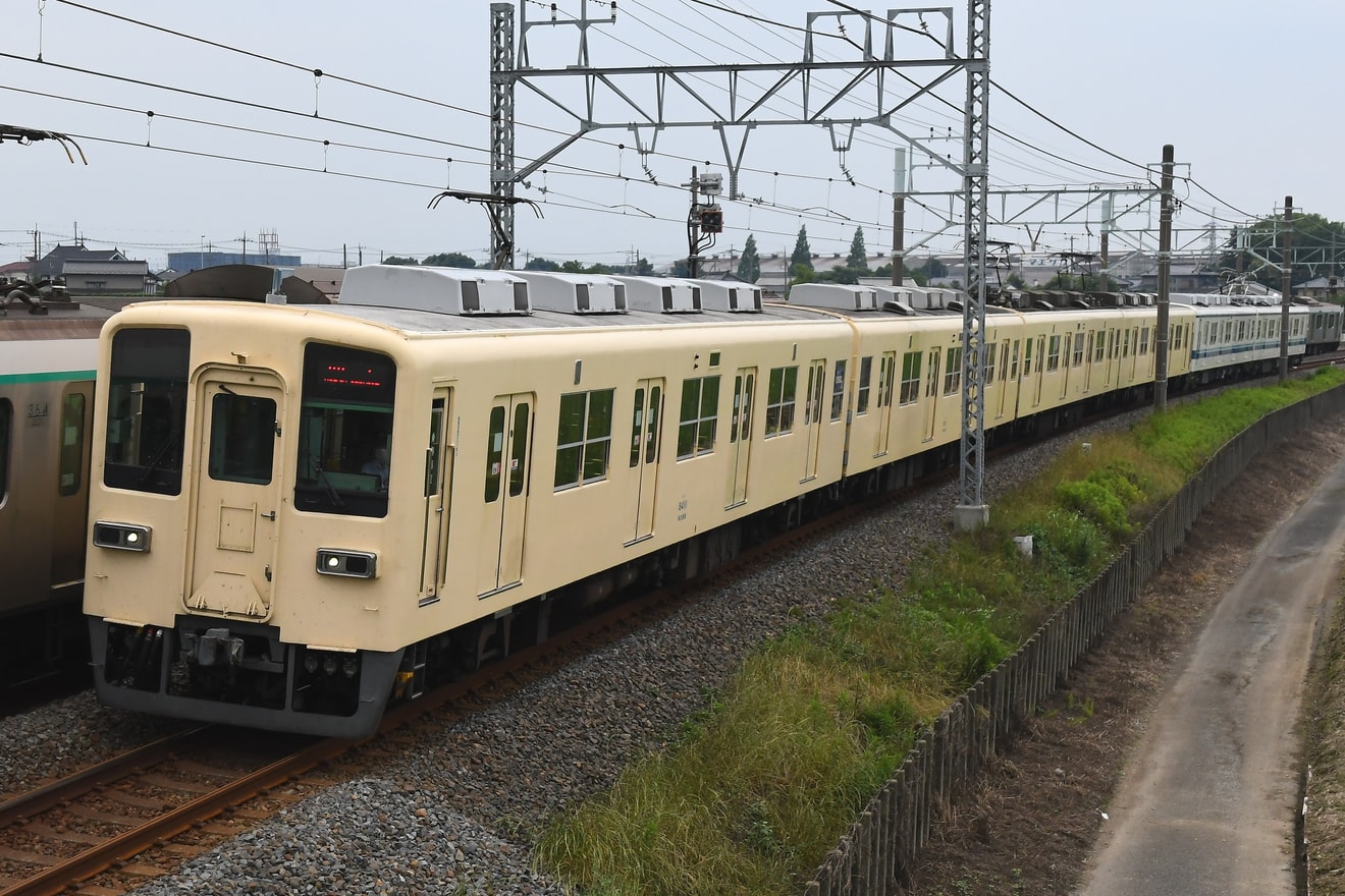 【東武】8000系81111F(セイジクリーム塗装) 南栗橋工場入場の拡大写真
