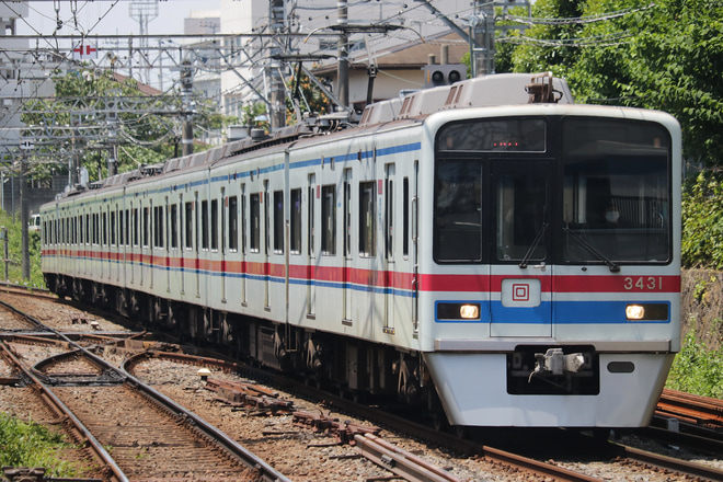 【京成】3400形3438編成による団体臨時列車が運転されるを京成成田駅で撮影した写真