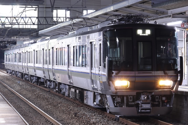 【JR西】223系MA07編成網干総合車両所出場回送を東加古川駅で撮影した写真