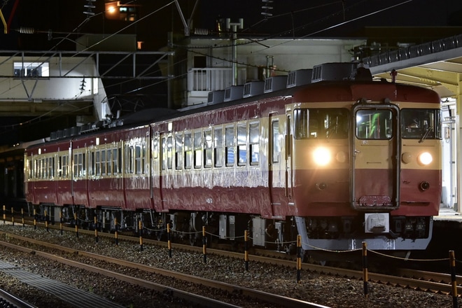 【トキ鉄】413系W01編成交番検査で富山へを不明で撮影した写真