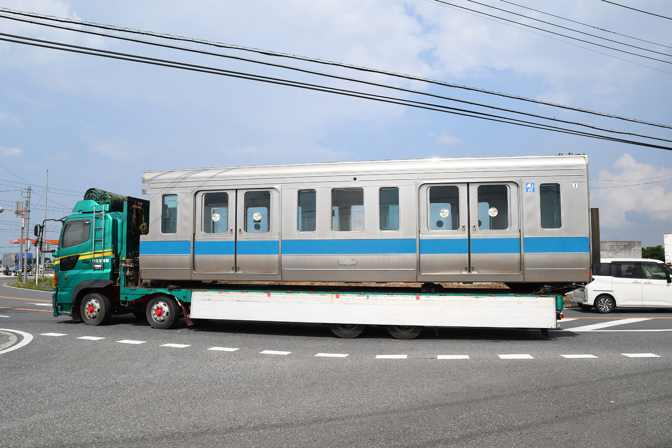 【小田急】1000形1952/1902号車(ワイドドア車) 廃車・搬出の拡大写真