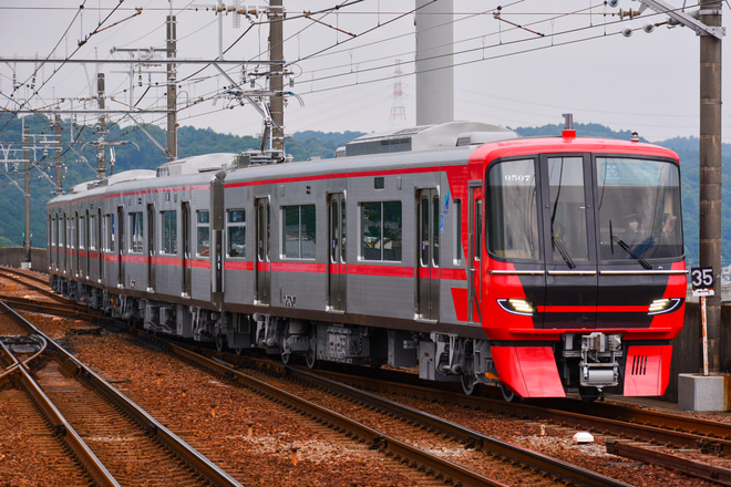 【名鉄】9500系9507Fが性能確認試運転を本宿駅で撮影した写真