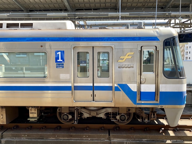【福市交】2000N系 19編成 性能確認試運転を姪浜駅で撮影した写真