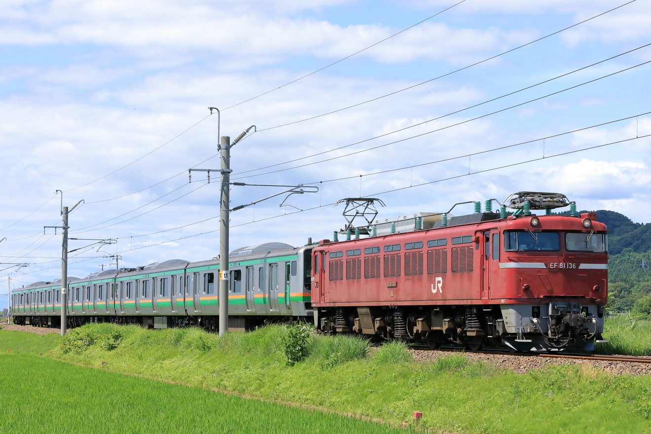 【JR東】E231系S-15編成秋田総合車両センターへ配給輸送の拡大写真