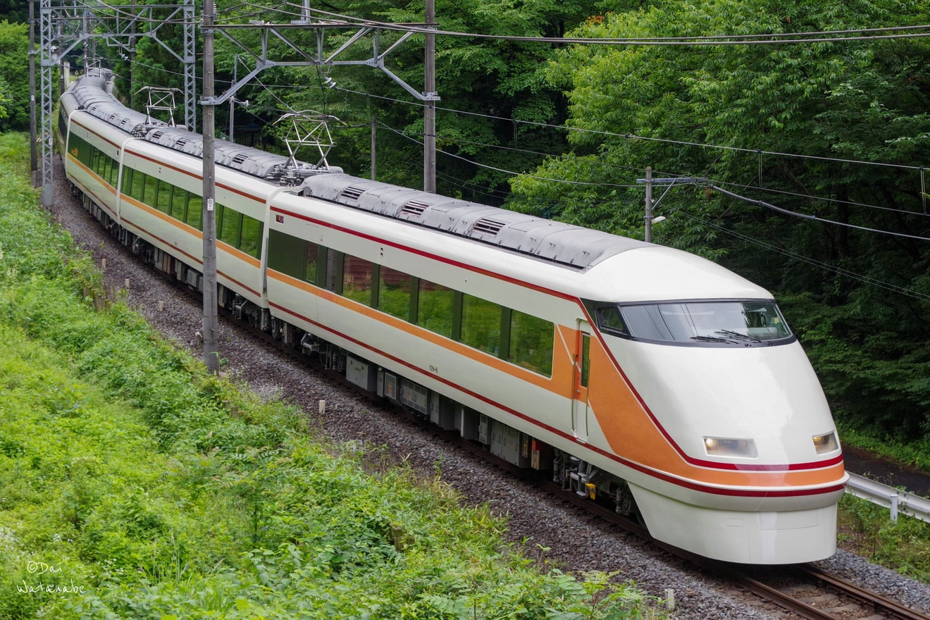 【東武】100系スペーシア復刻「デビューカラーリング」記念 鉄道お買い物ツアーの拡大写真