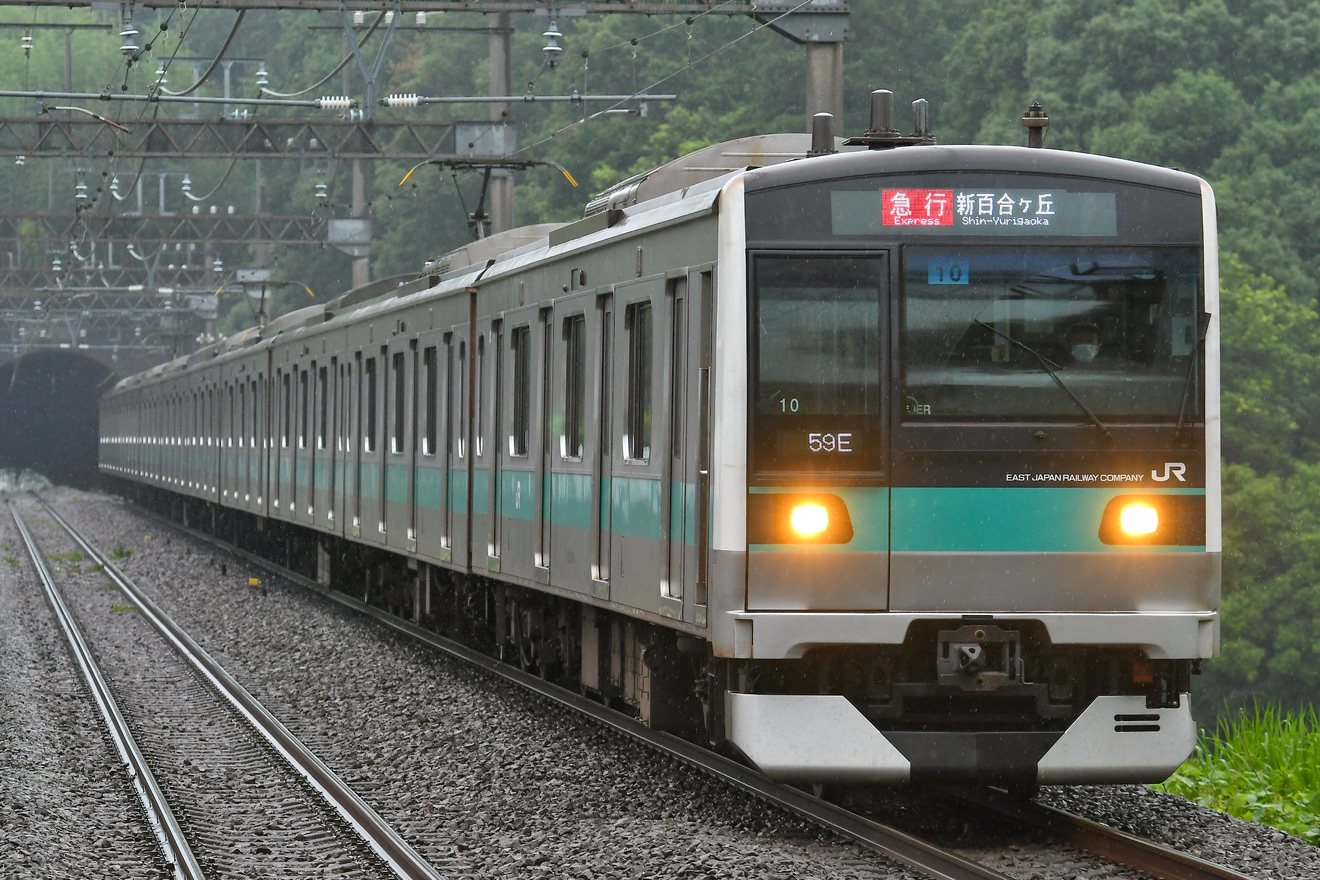 【JR東】E233系マト10編成多摩線の「急行新百合ヶ丘行き」充当の拡大写真