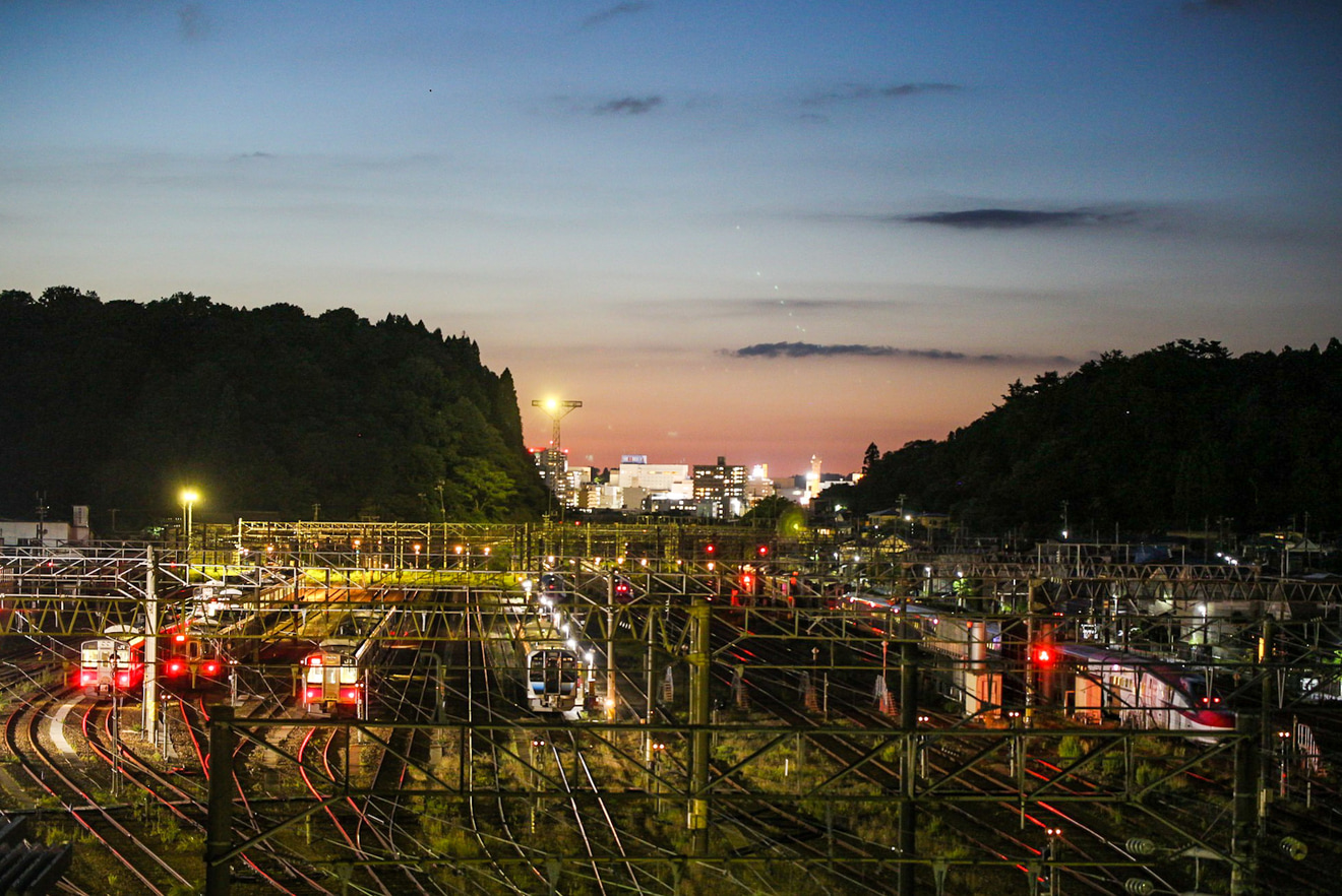 【JR東】秋田新幹線車両センターナイトツアーの拡大写真