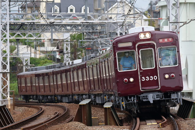 【阪急】3300系3330F 正雀出場試運転を大山崎駅で撮影した写真
