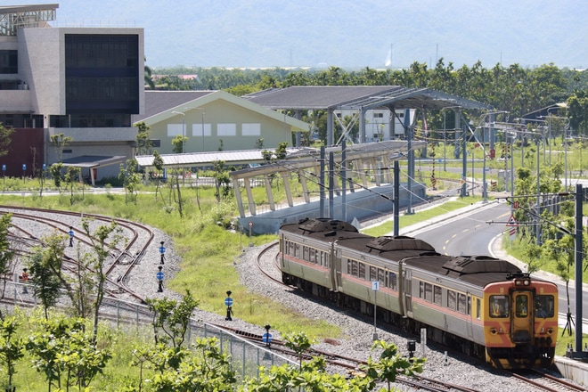 【台鐵】高雄機廠移転関連のDR2800型試運転を陽光駅付近で撮影した写真