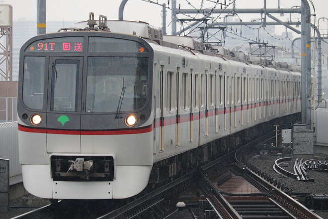 【都営】浅草線5300形5316編成の廃車回送を京急蒲田駅で撮影した写真