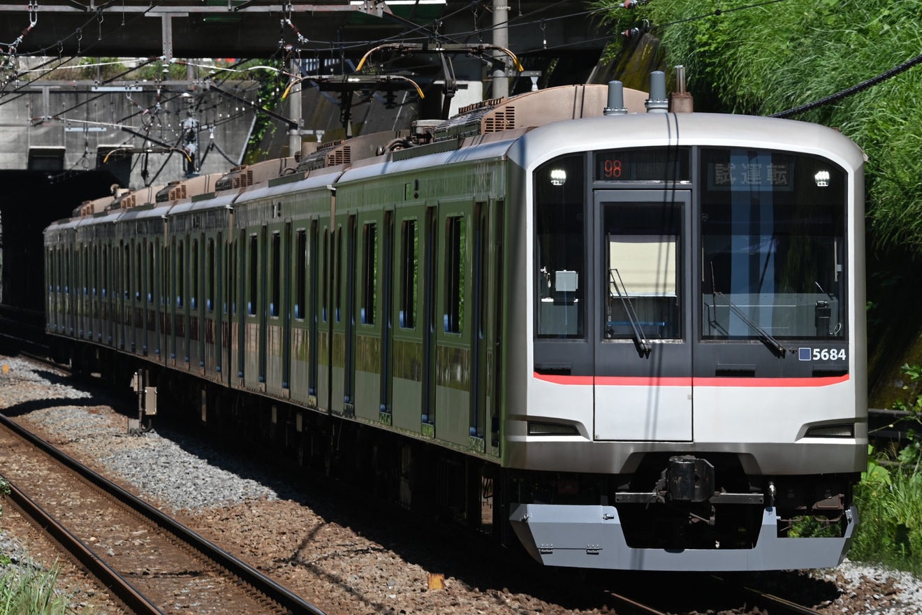 【東急】5080系5184F東急田園都市線で試運転の拡大写真