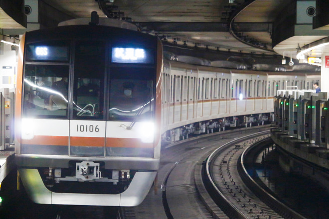 【メトロ】10000系10106F綾瀬出場試運転を渋谷駅で撮影した写真