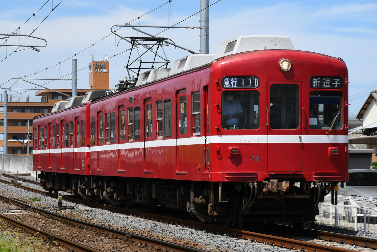【ことでん】1200形1211編成(情熱の赤い電車)　貸切列車で長尾線への拡大写真