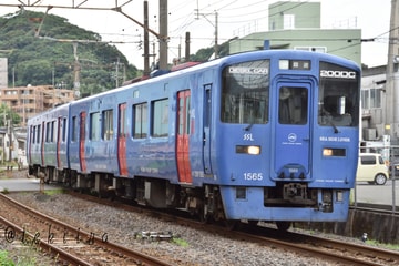 【JR九】キハ200-565+キハ200-1565（シーサイドライナー色）小倉総合車両センターへ入場