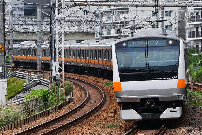 【JR東】E233系0番台 T8編成東京総合車両センター入場回送を五反田駅で撮影した写真