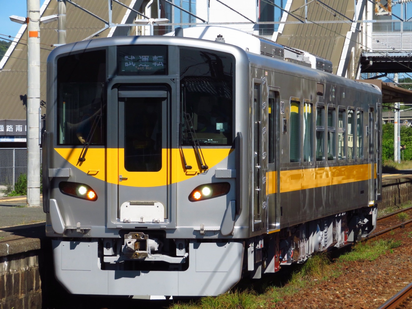 【JR西】DEC700-1山陽本線内試運転の拡大写真