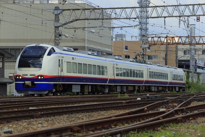 【JR東】E653系H202編成本線試運転を秋田〜羽後牛島間で撮影した写真
