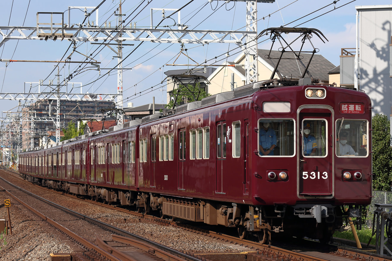 【阪急】5300系5313Fが7連化に伴う試運転を実施の拡大写真
