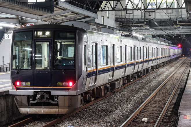 【JR西】321系D17編成網干総合車両所出場を東加古川駅で撮影した写真
