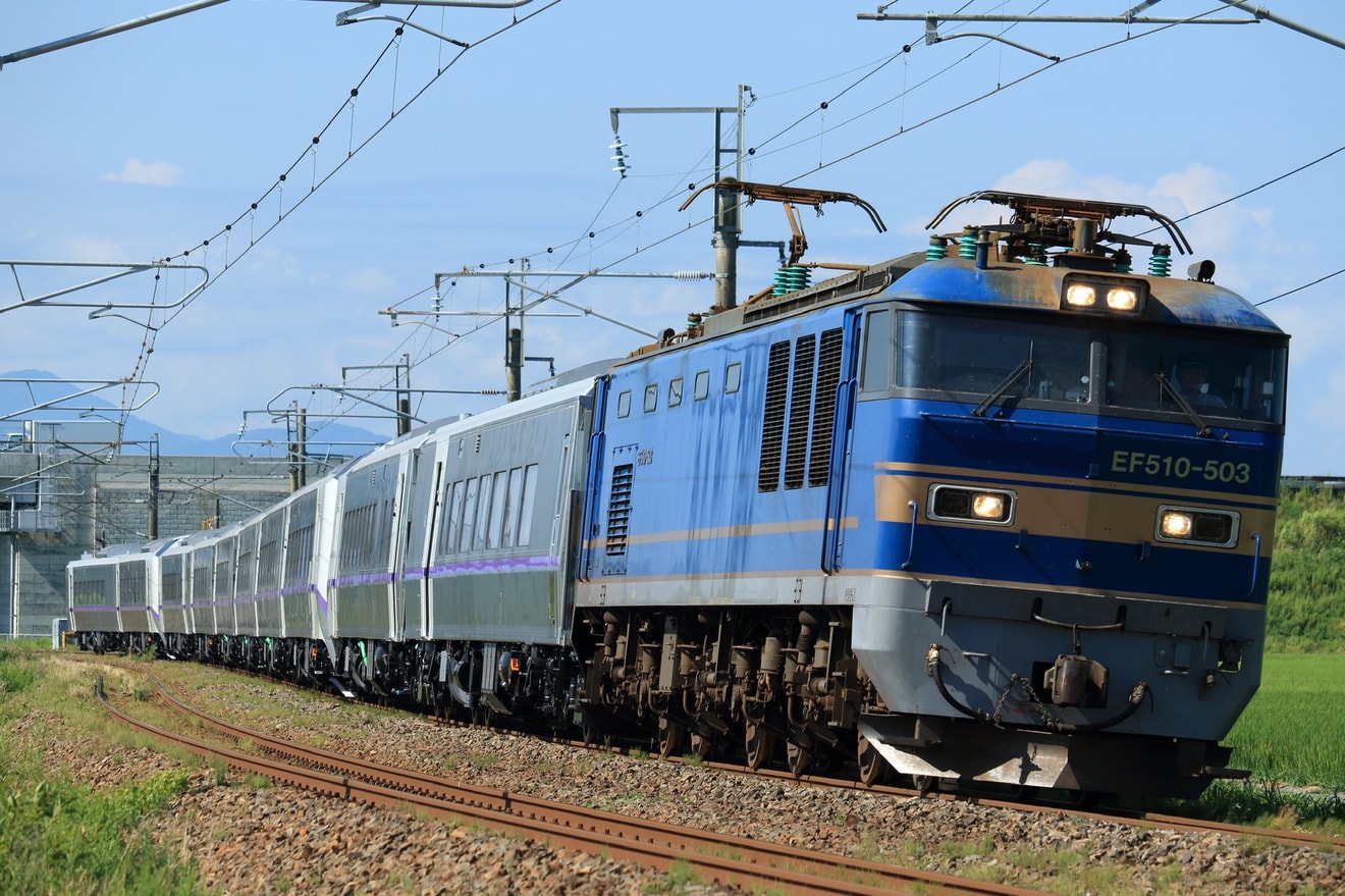 【JR北】キハ261系10両が釧路へ甲種輸送の拡大写真