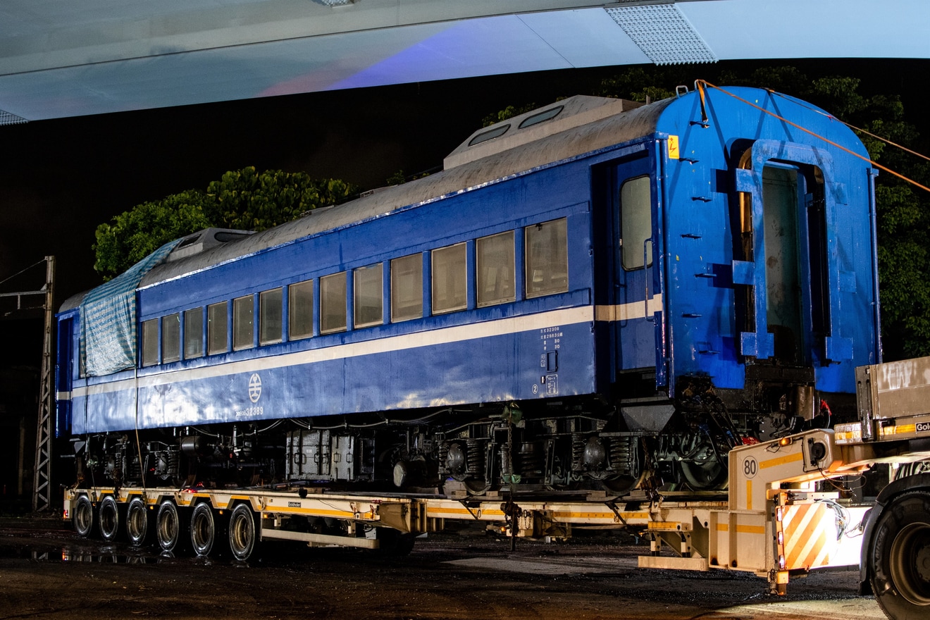 【台鐵】30EOB32389(工事展望車)が鉄道博物館へ陸送の拡大写真