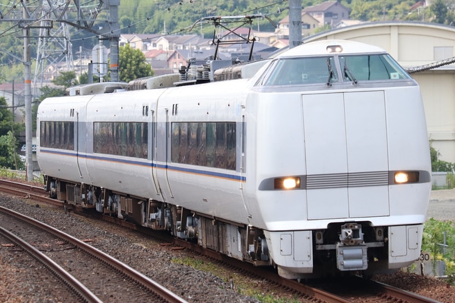 【JR西】681系W11編成吹田総合車両所本所出場試運転を島本駅で撮影した写真