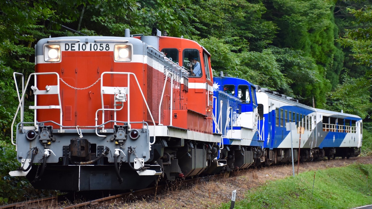 JR西】奥出雲おろち号でDE10-1161が故障し救援 |2nd-train鉄道ニュース