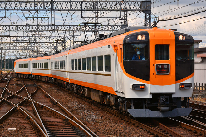 【近鉄】12410系NN11五位堂出場試運転を名張駅で撮影した写真