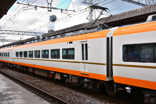 【近鉄】12410系NN11五位堂出場試運転を名張駅で撮影した写真