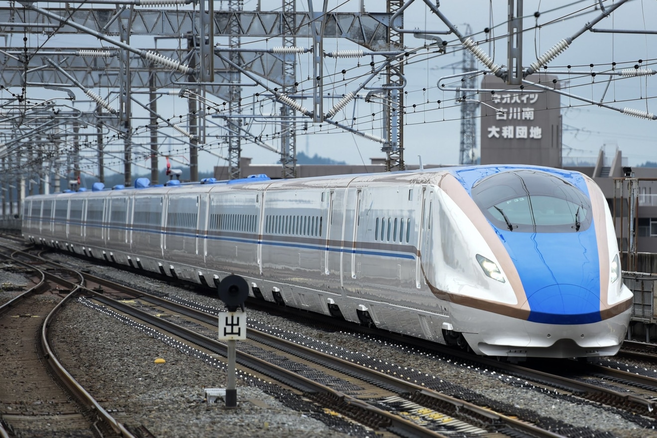 【JR東】E7系F33編成(新造編成)東北新幹線で試運転の拡大写真