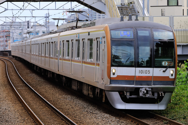 【メトロ】10000系10105Fが8連になって営業運転を綱島駅で撮影した写真