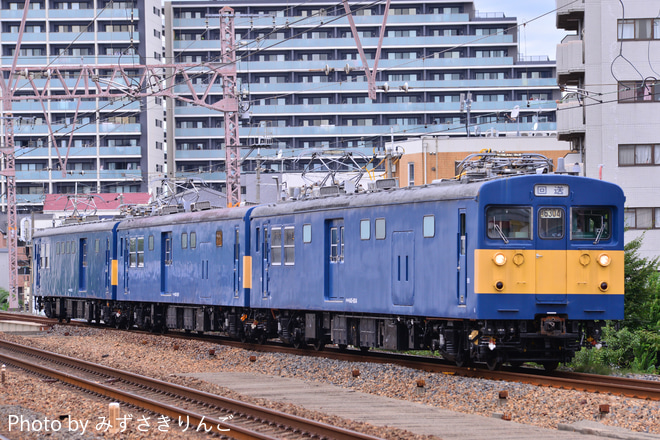 【JR西】クモヤ145-1104 方向転換による回送がクモヤ3連で運転されるを塚本駅で撮影した写真