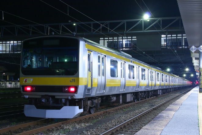 【JR東】E231系ミツB31編成 青森改造センター入場配給を新津駅で撮影した写真