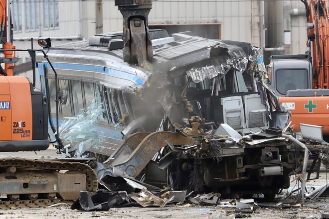 【JR四】2200形最後の車両2213号が解体を多度津工場で撮影した写真