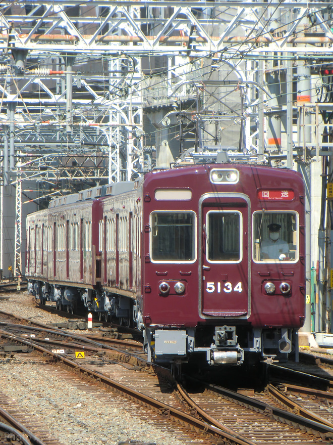 【阪急】5100系5134編成正雀工場出場回送を淡路駅で撮影した写真