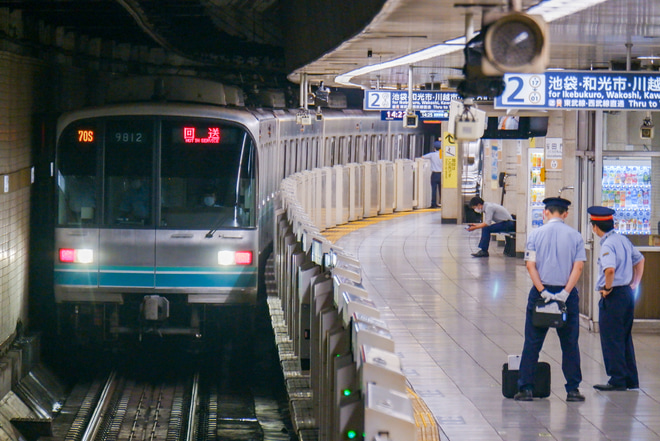 【メトロ】9000系9112F綾瀬工場から回送を桜田門駅で撮影した写真