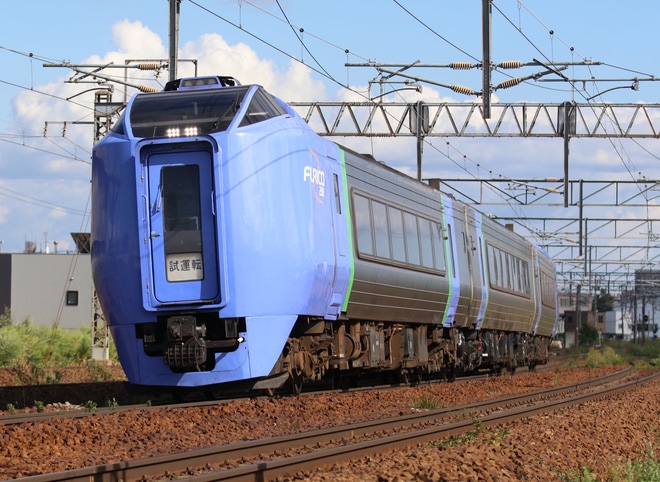 【JR北】キハ281系3両が函館本線・室蘭本線・千歳線を経由して試運転を不明で撮影した写真