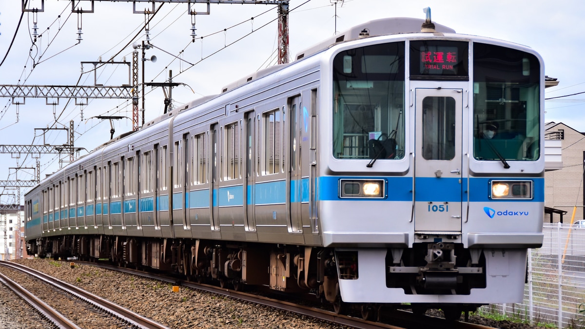小田急1000形（1051＋1251）編成とクヤ31形の11両セット 小田急1000形（1051＋1251）編成とクヤ31形の11両セット - メルカリ