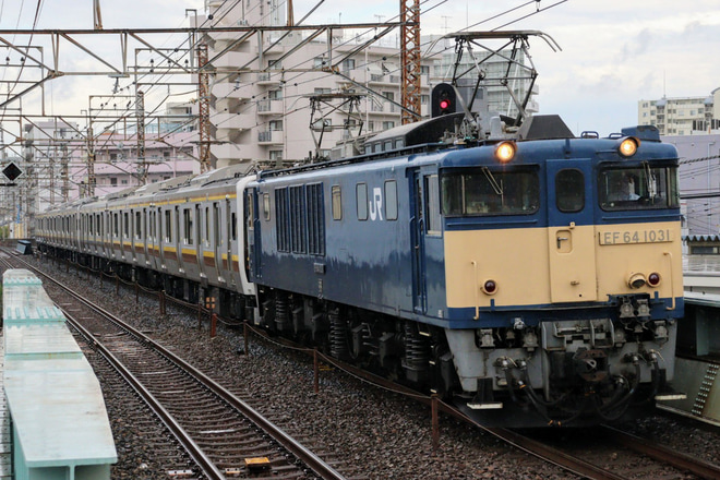 【JR東】E131系ヤマTN5編成+ヤマTN6編成配給輸送を武蔵浦和駅で撮影した写真