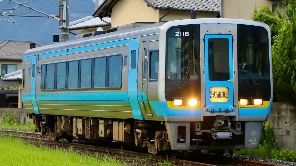 鉄道 JR四】高知運転所所属の2000系2118号車が検査のため多度津工場入場