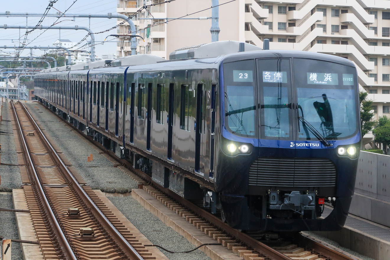 【相鉄】新型車両21000系21102F 営業運転開始の拡大写真