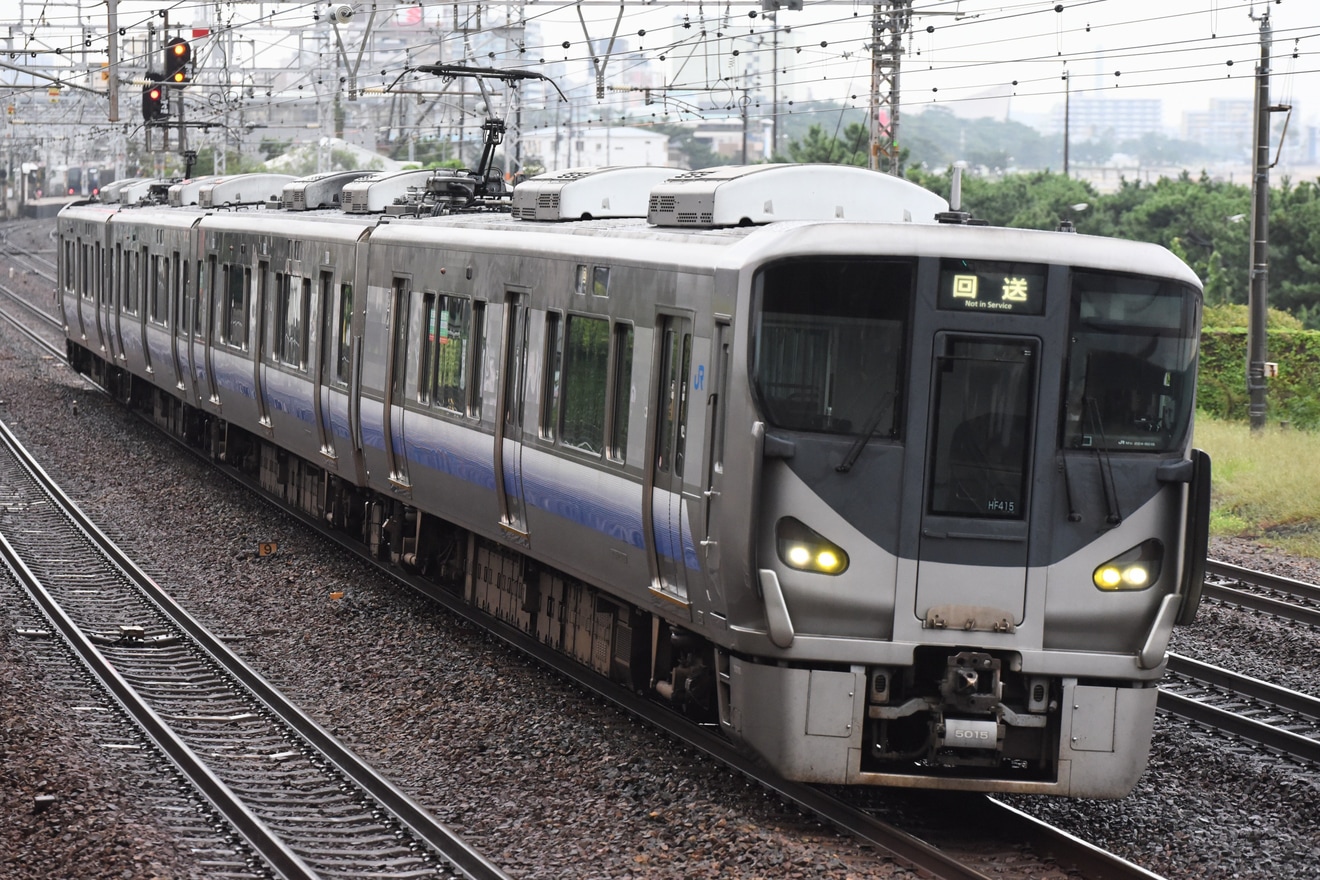 【JR西】225系HF415編成網干総合車両所入場回送の拡大写真