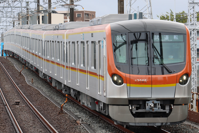 【メトロ】17000系17185F試運転を和光市駅で撮影した写真
