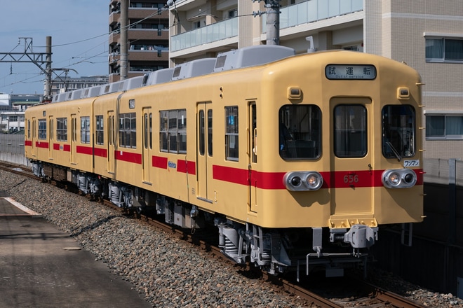 【西鉄】600形606Fが検査出場試運転を西鉄千早駅で撮影した写真