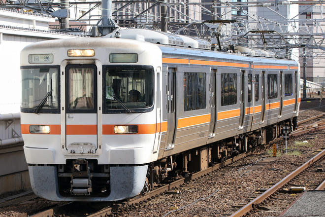 【JR海】313系3000番台R110編成日車出場を名古屋駅で撮影した写真
