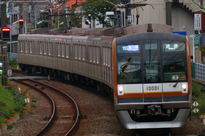【メトロ】10000系10101Fが8両編成になり営業運転を自由が丘駅で撮影した写真
