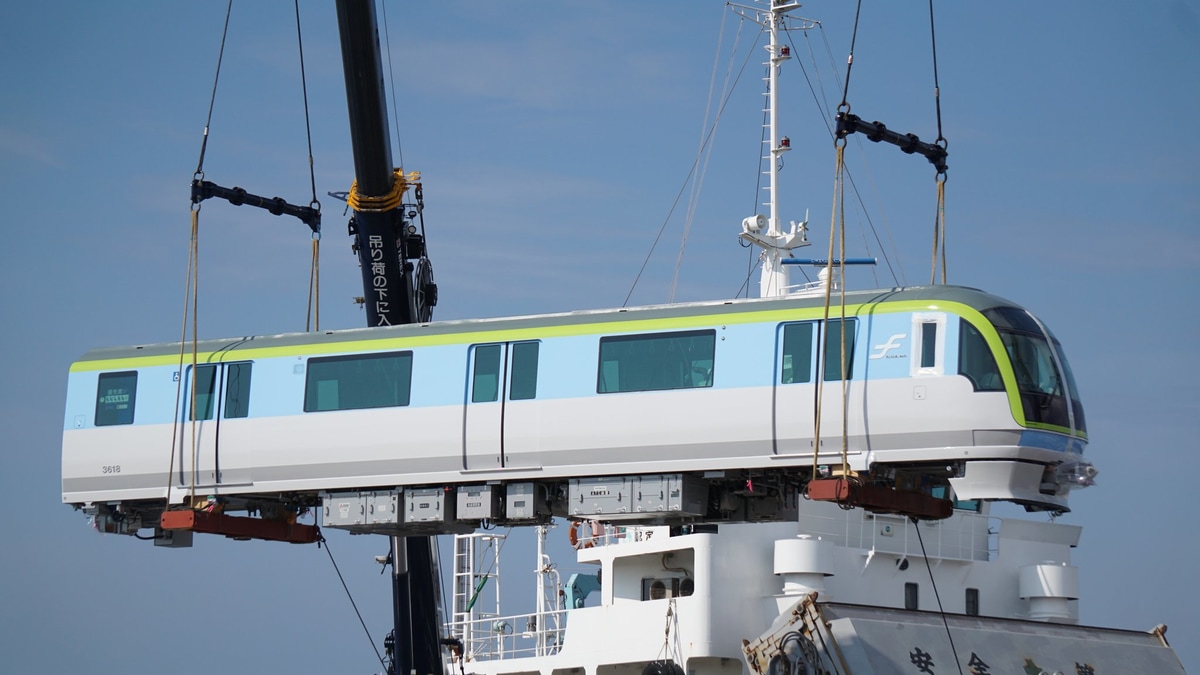 福市交】七隈線博多延伸用新型車両3000A系陸揚げ |2nd-train鉄道ニュース